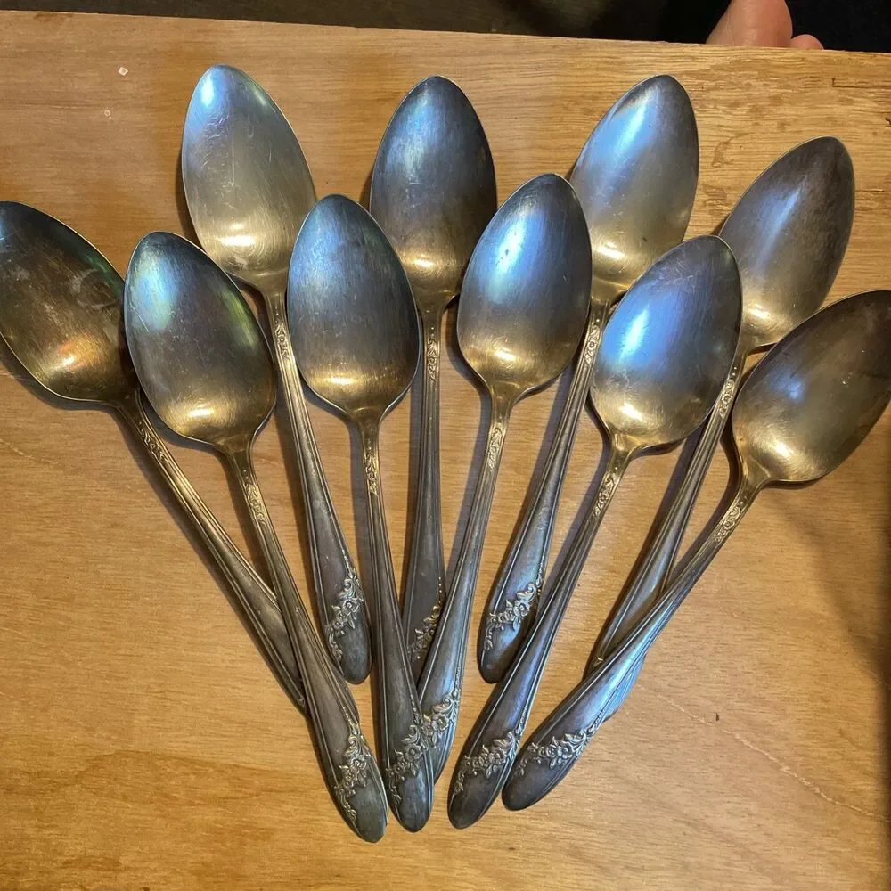 Queen Bess II Oneida Community Tudor Plate Flatware Lot Spoons Forks 32 Pcs